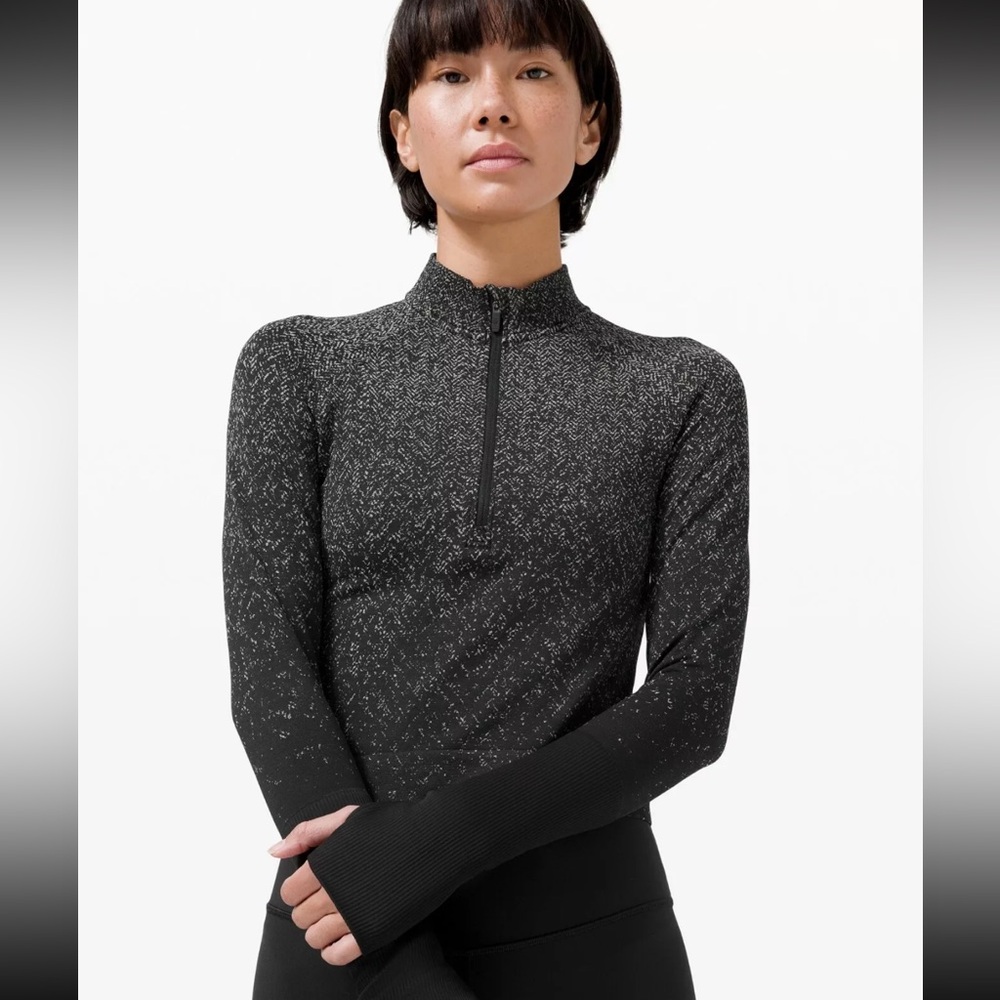 Lululemon Rest Less Cropped 1/2 zip Pullover, size 6. Perfect condition.